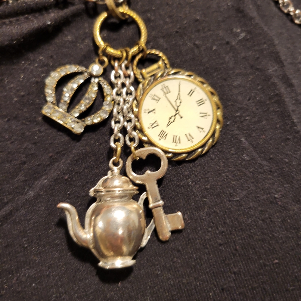 Tea Party necklace - Picture 4 of 4